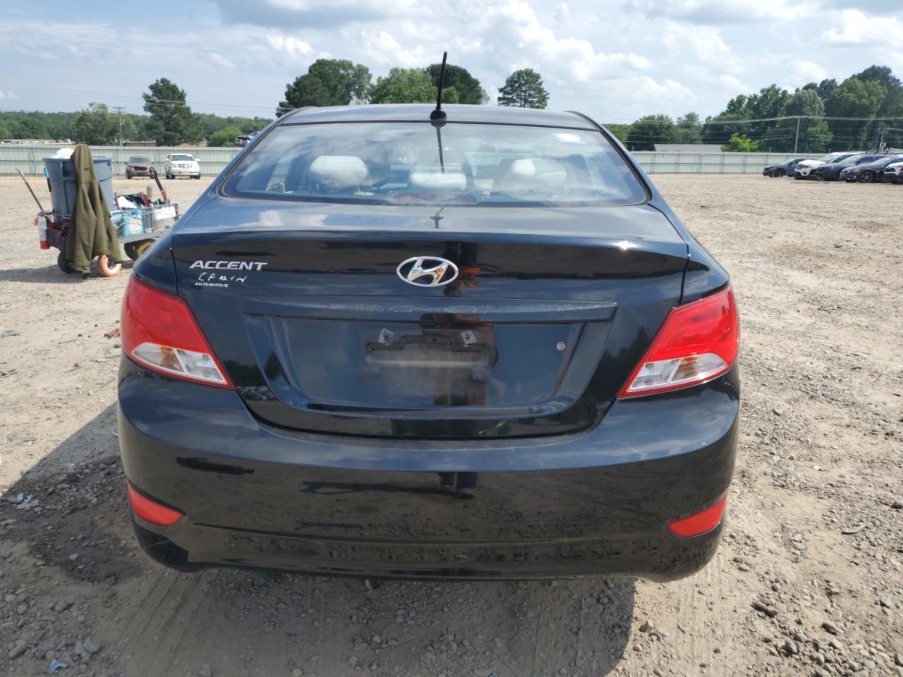 2016 Hyundai Accent Se - Фото 6