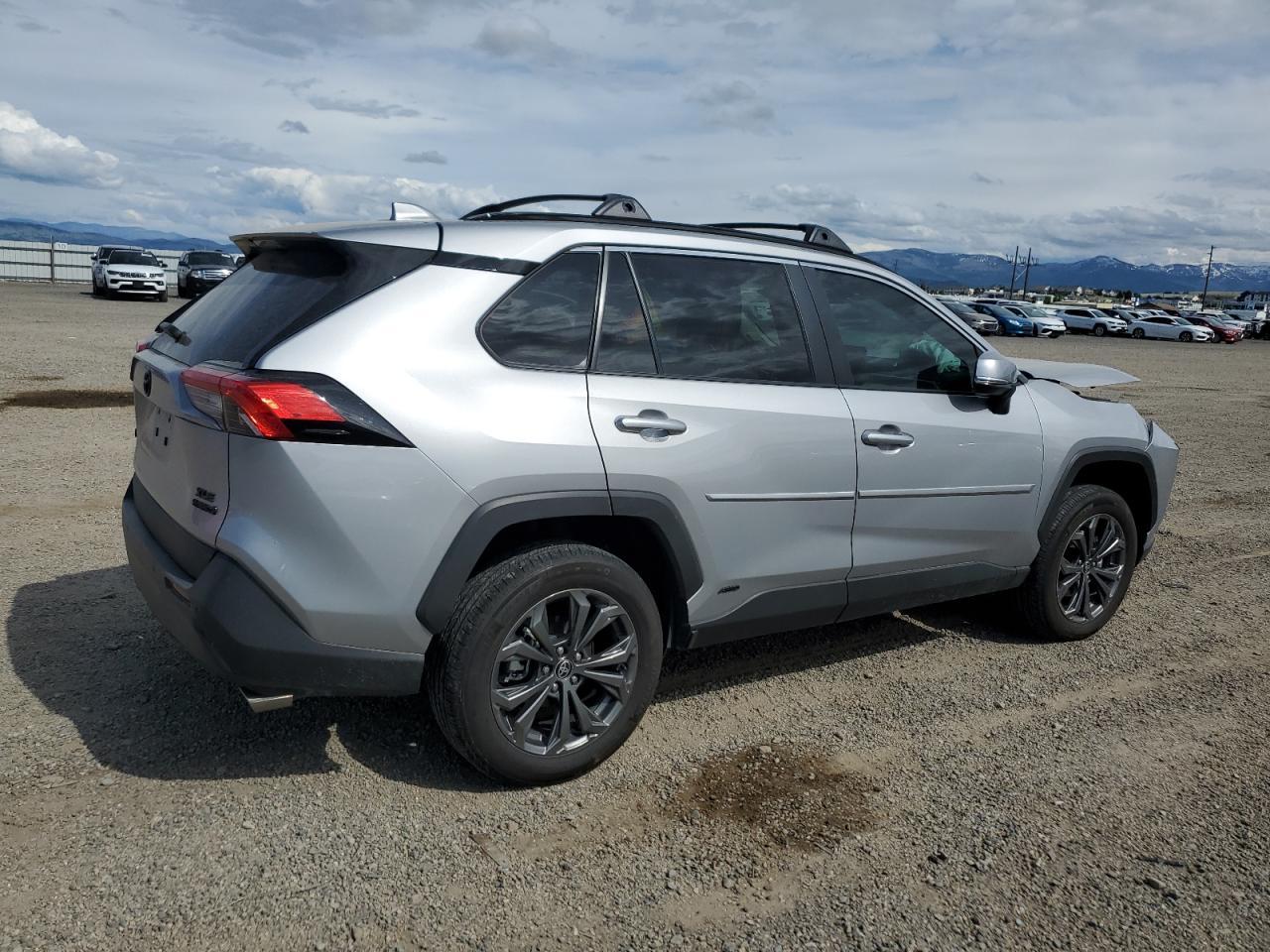 2024 Toyota Rav4 Xle Premium - Image 3