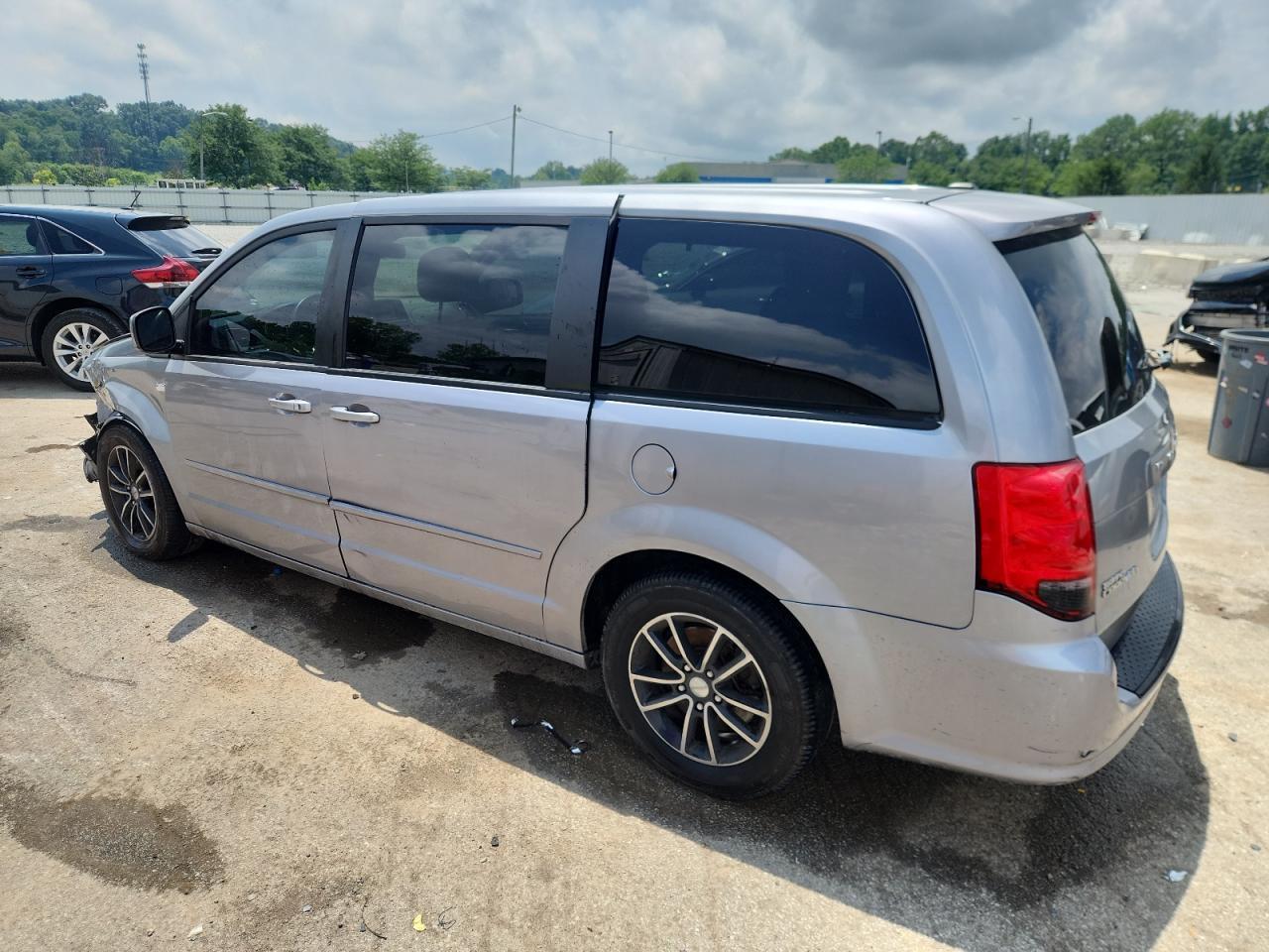 2014 Dodge Grand Caravan Sxt - Фото 2
