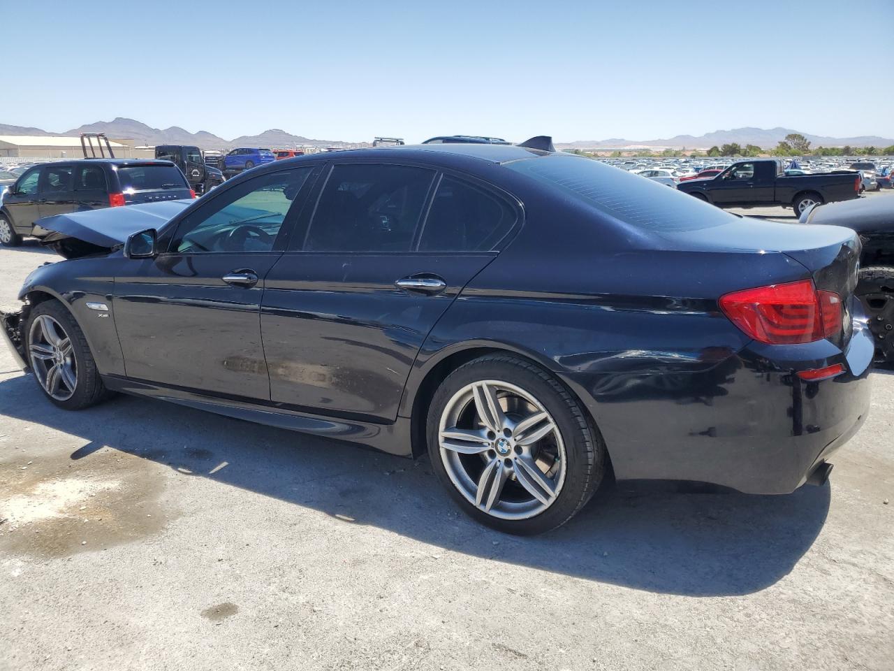 2012 BMW 535 Xi - Фото 2