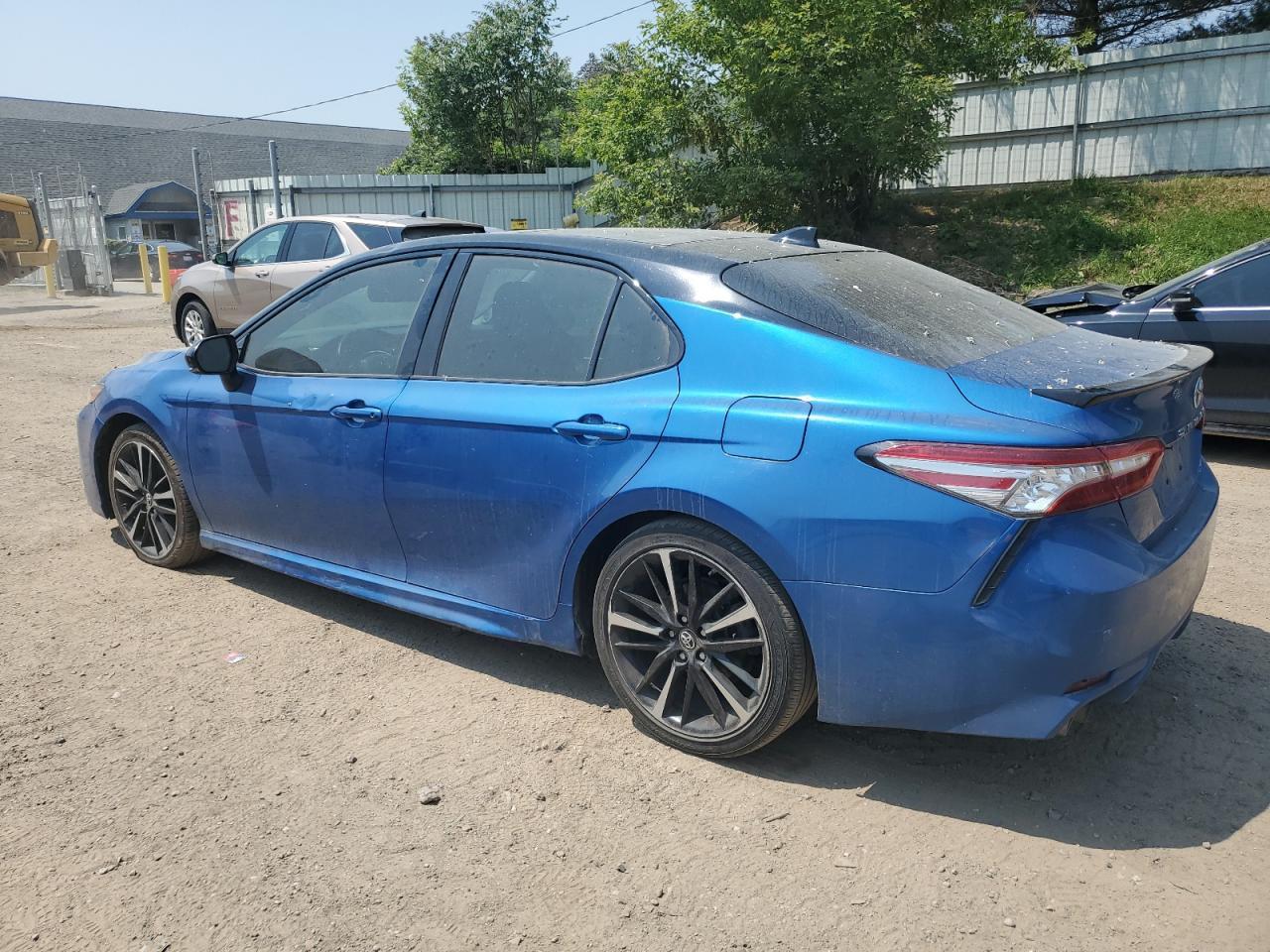 2019 Toyota Camry Xse - Фото 2
