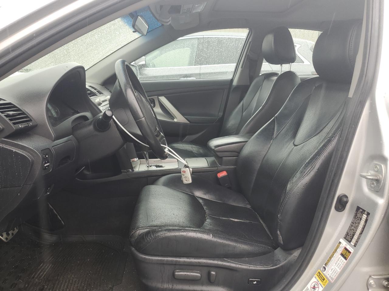 2010 Toyota Camry Base - Фото 7