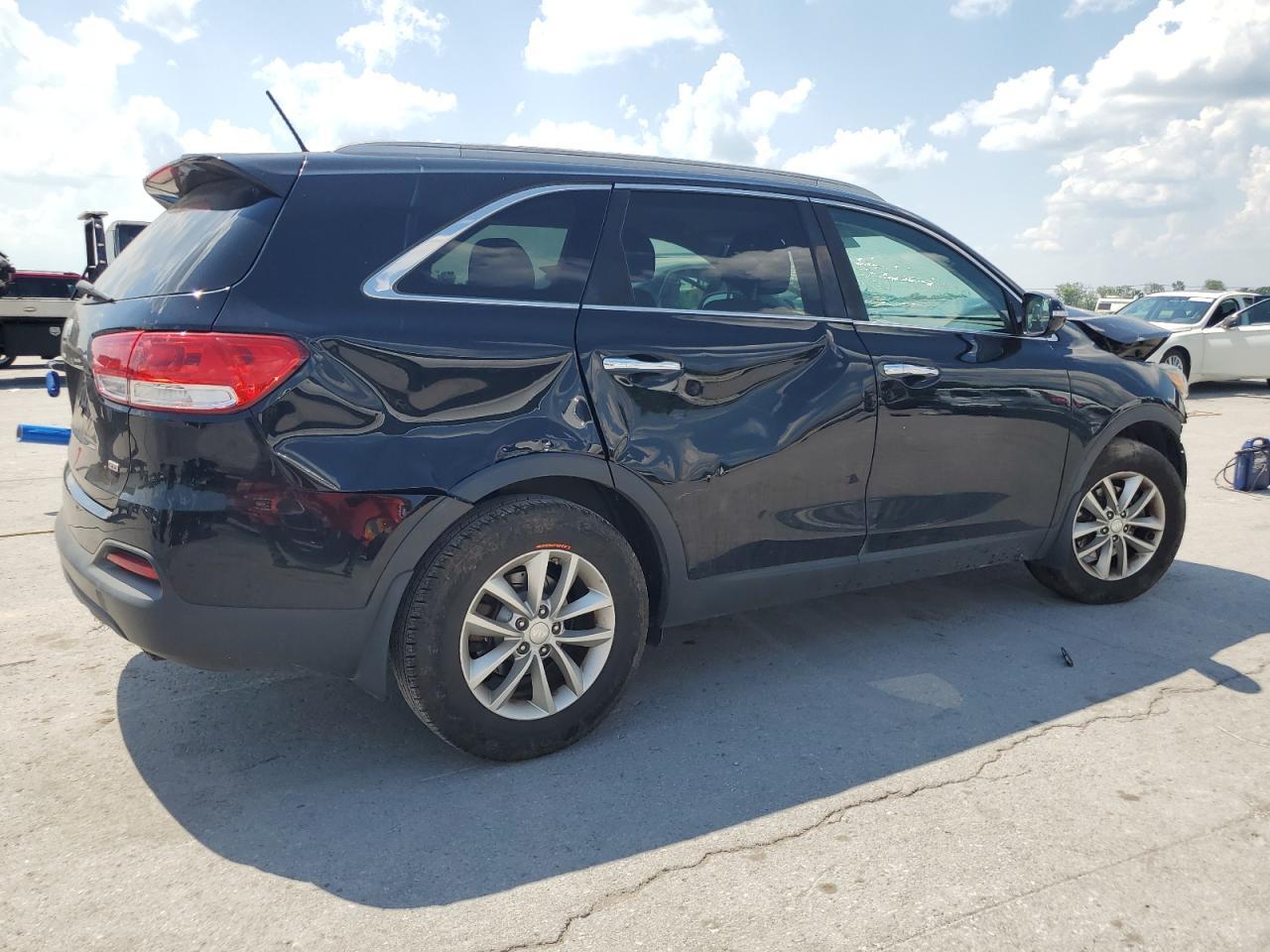 2017 Kia Sorento Lx - Image 3