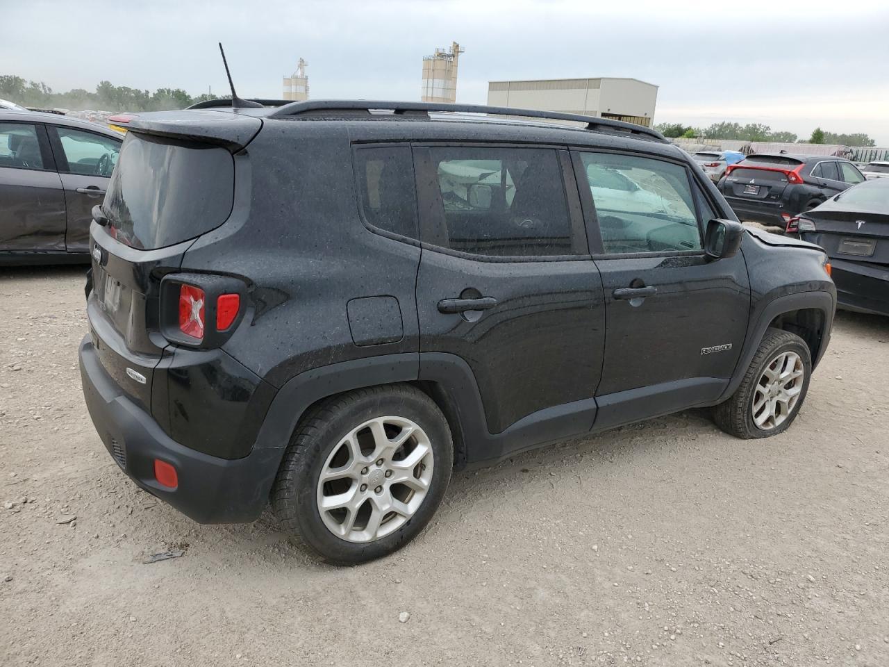 2018 Jeep Renegade Latitude - Фото 3