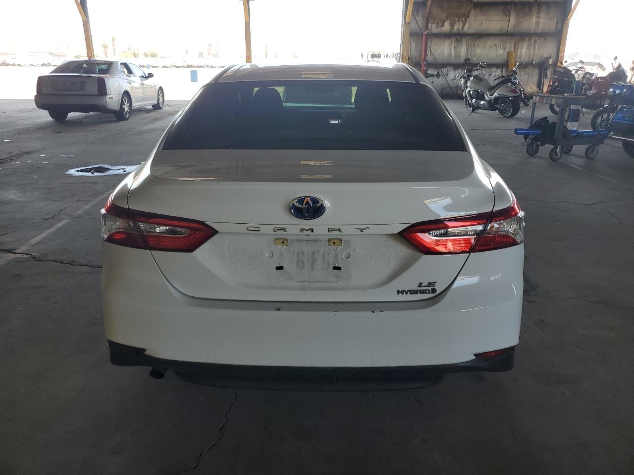 2018 Toyota Camry Le - Фото 6