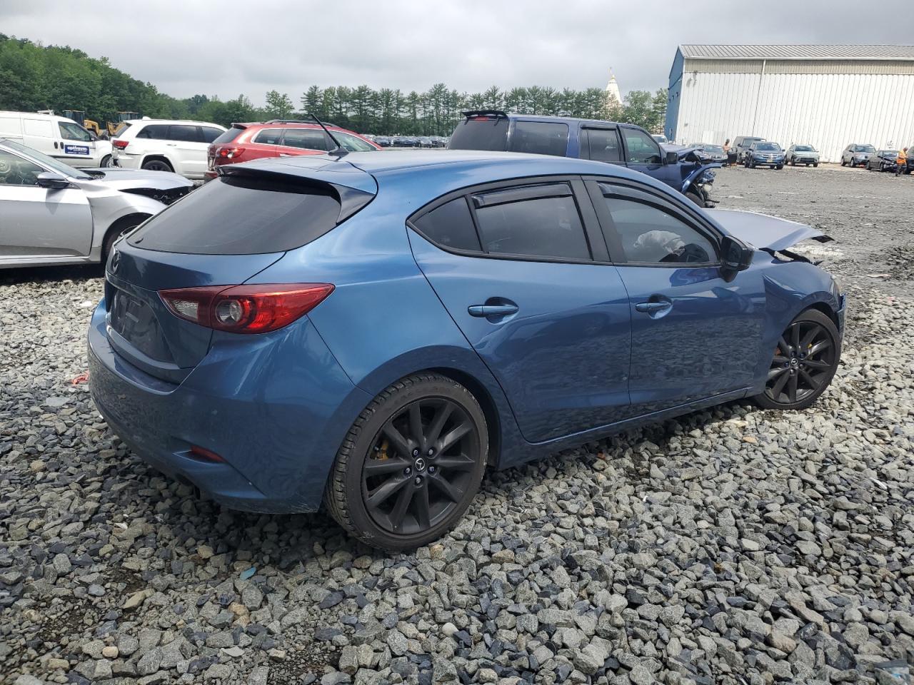 2017 Mazda 3 Touring - Фото 3