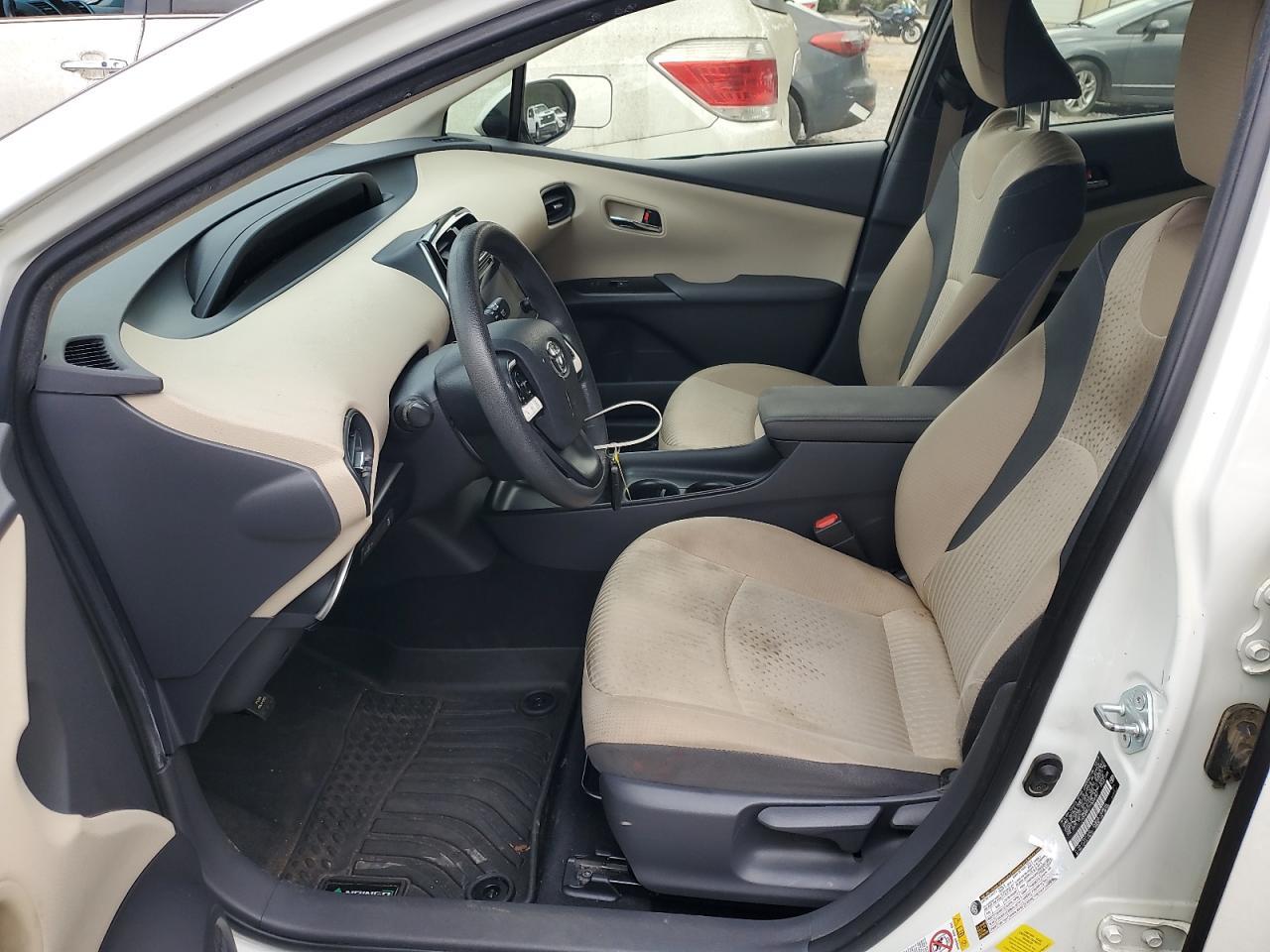 2016 Toyota Prius - Image 7