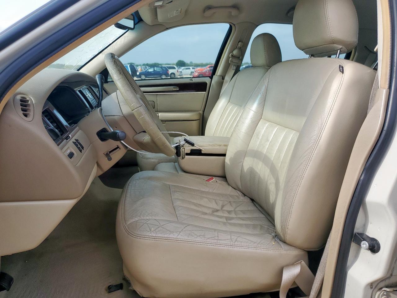 2006 Lincoln Town Car Signature - Фото 7