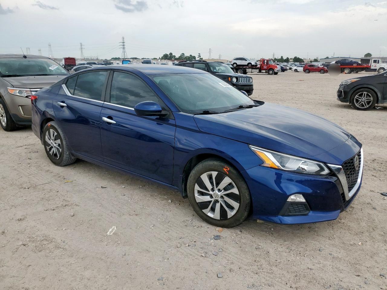 2020 Nissan Altima S - Фото 4