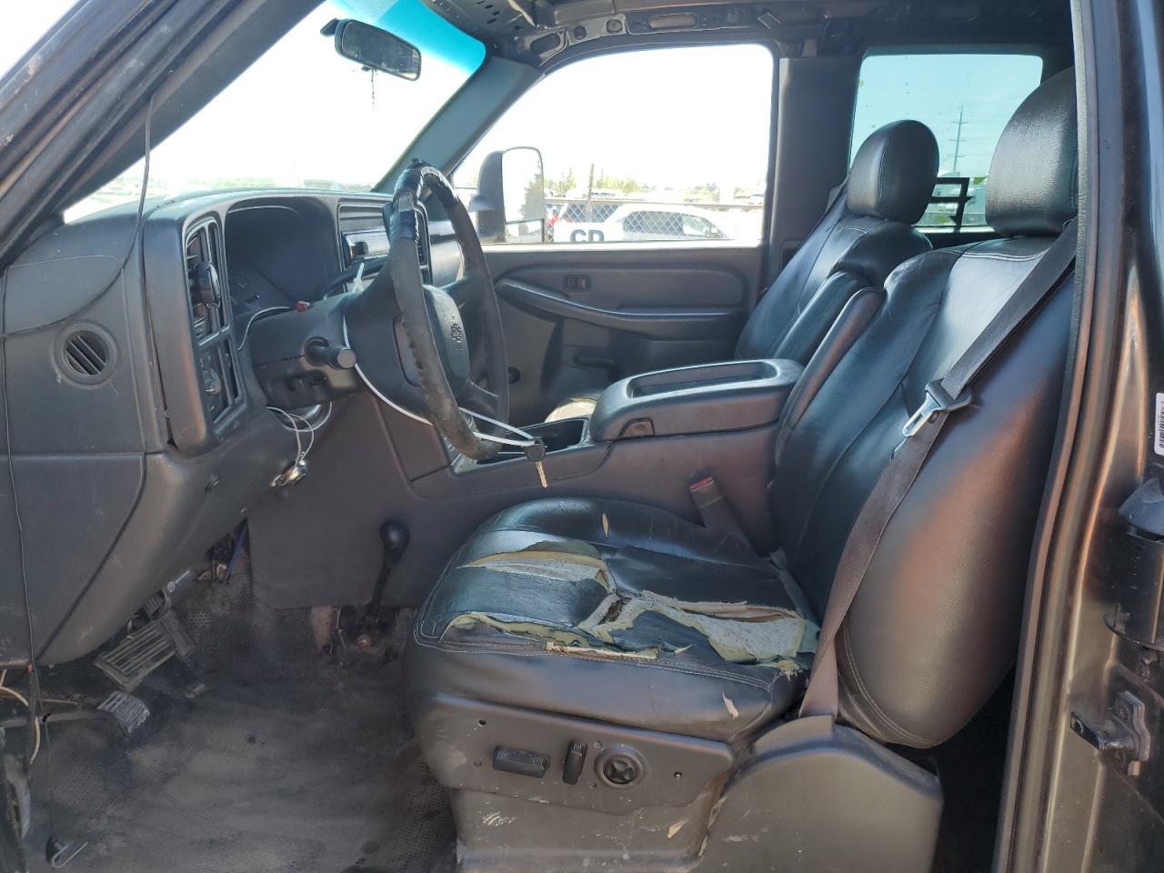 2002 Chevrolet Silverado K2500 Heavy Duty - Image 7