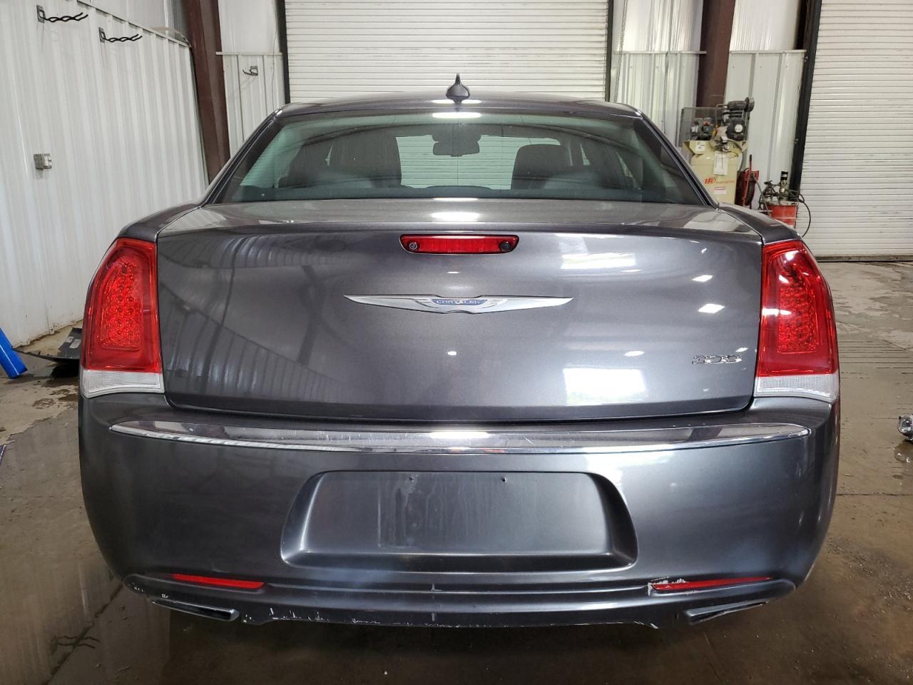 2015 Chrysler 300 Limited - Image 6