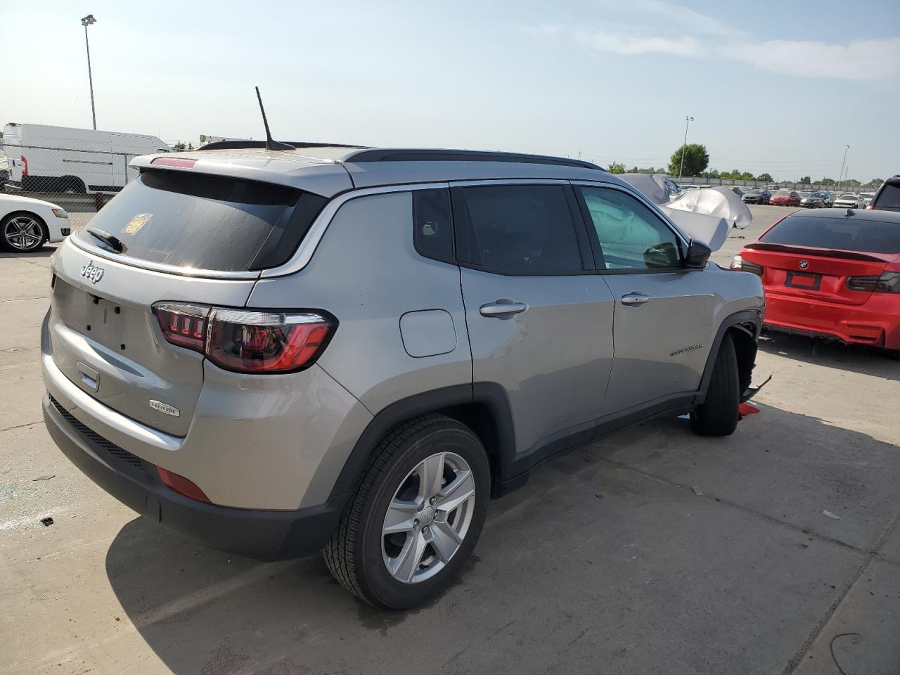 2022 Jeep Compass Latitude - Фото 3