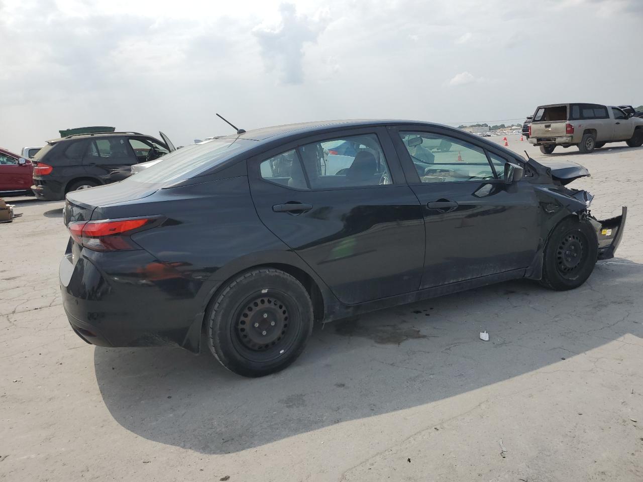 2020 Nissan Versa S - Image 3