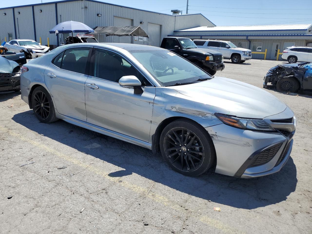 2022 Toyota Camry Xse - Фото 4