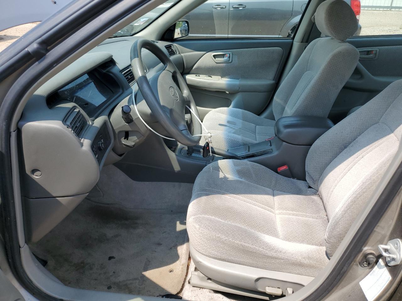 2000 Toyota Camry Le - Фото 7
