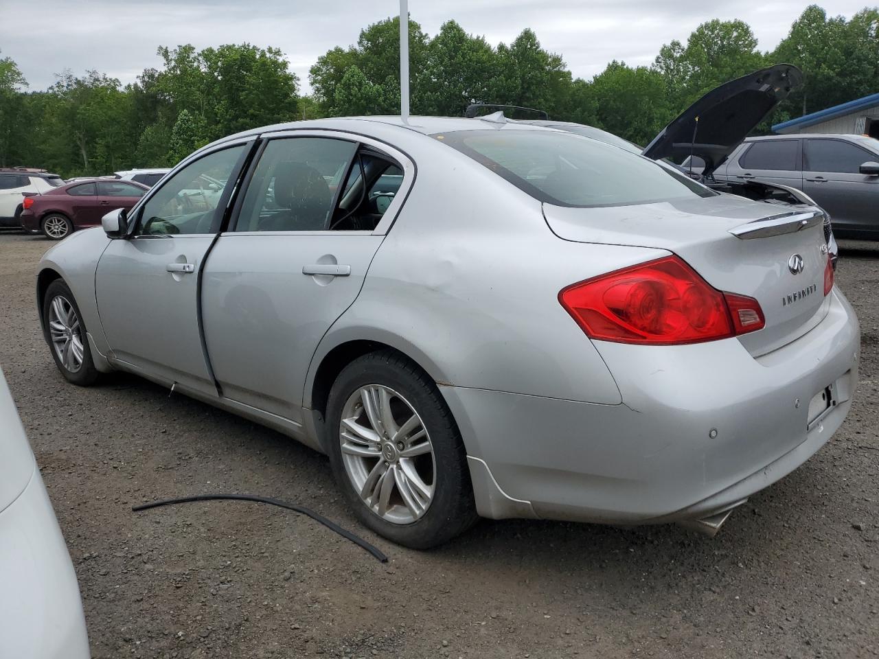 2011 Infiniti G37 - Фото 2