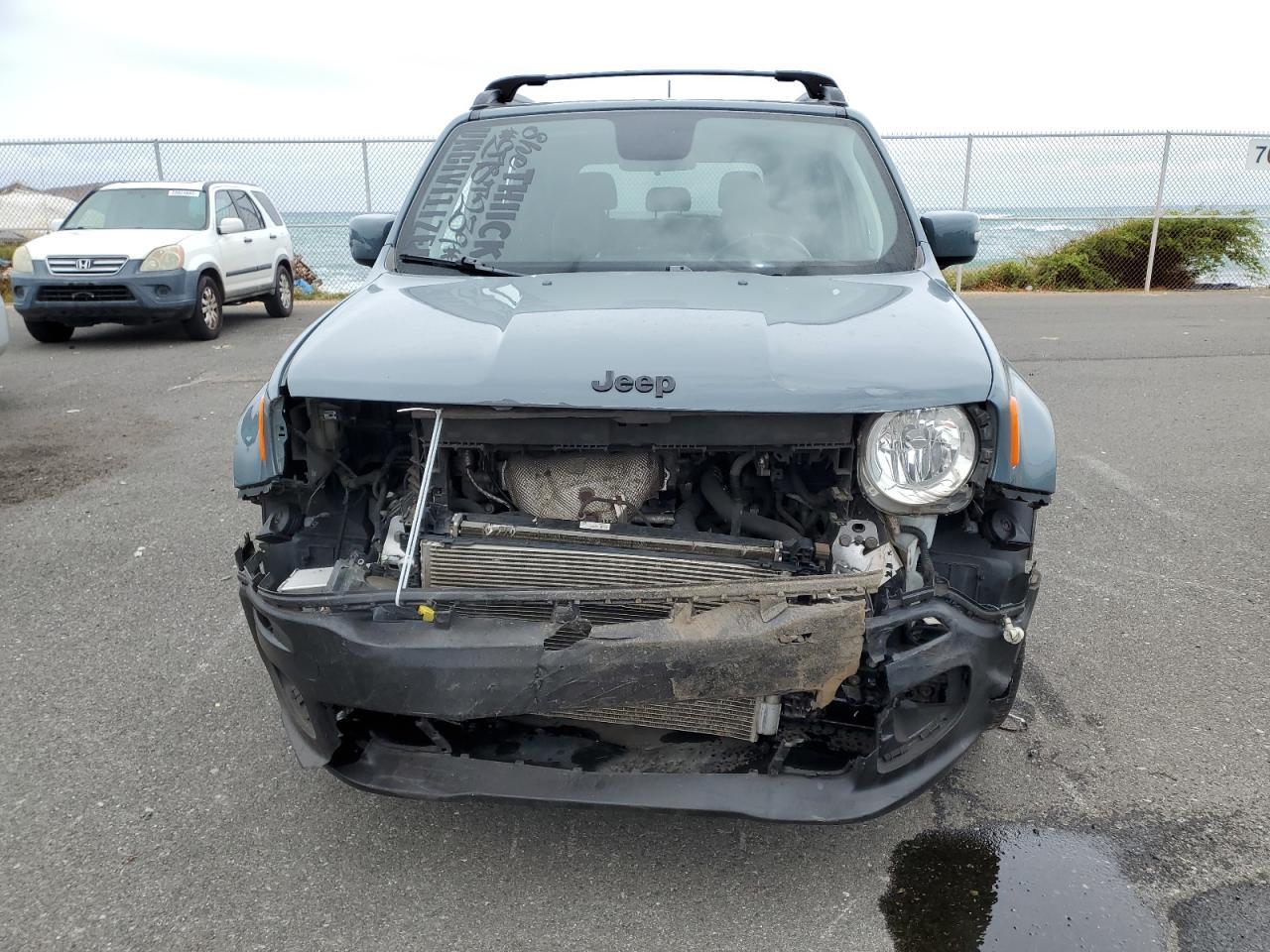 2018 Jeep Renegade Latitude - Image 5