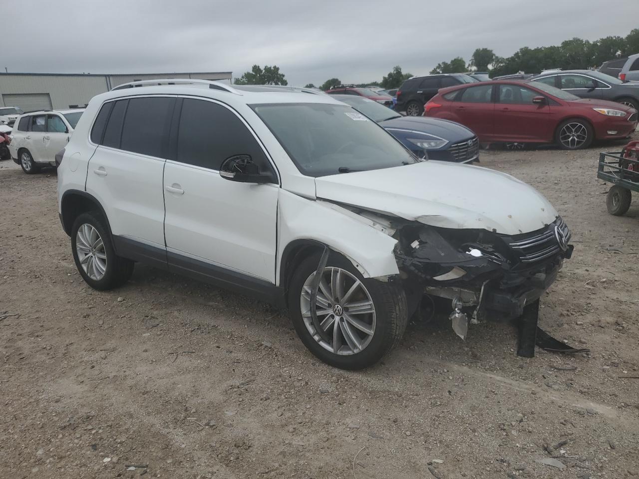 2016 Volkswagen Tiguan S - Фото 4