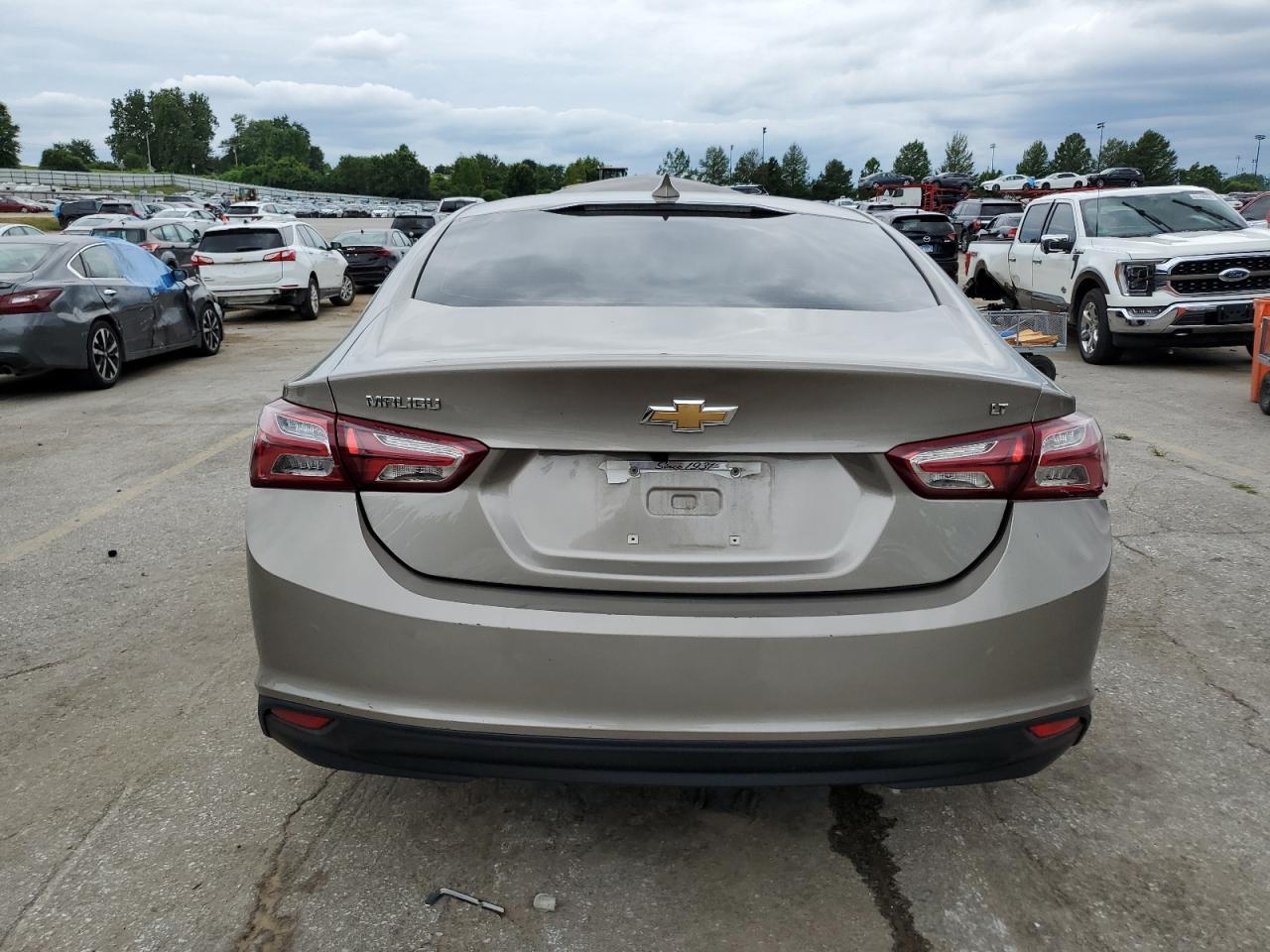 2022 Chevrolet Malibu Lt - Фото 6