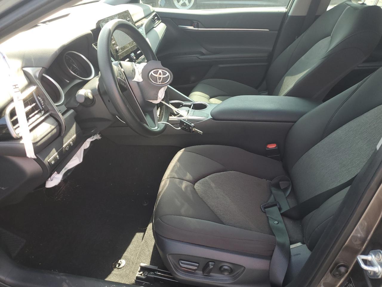 2023 Toyota Camry Le - Фото 7