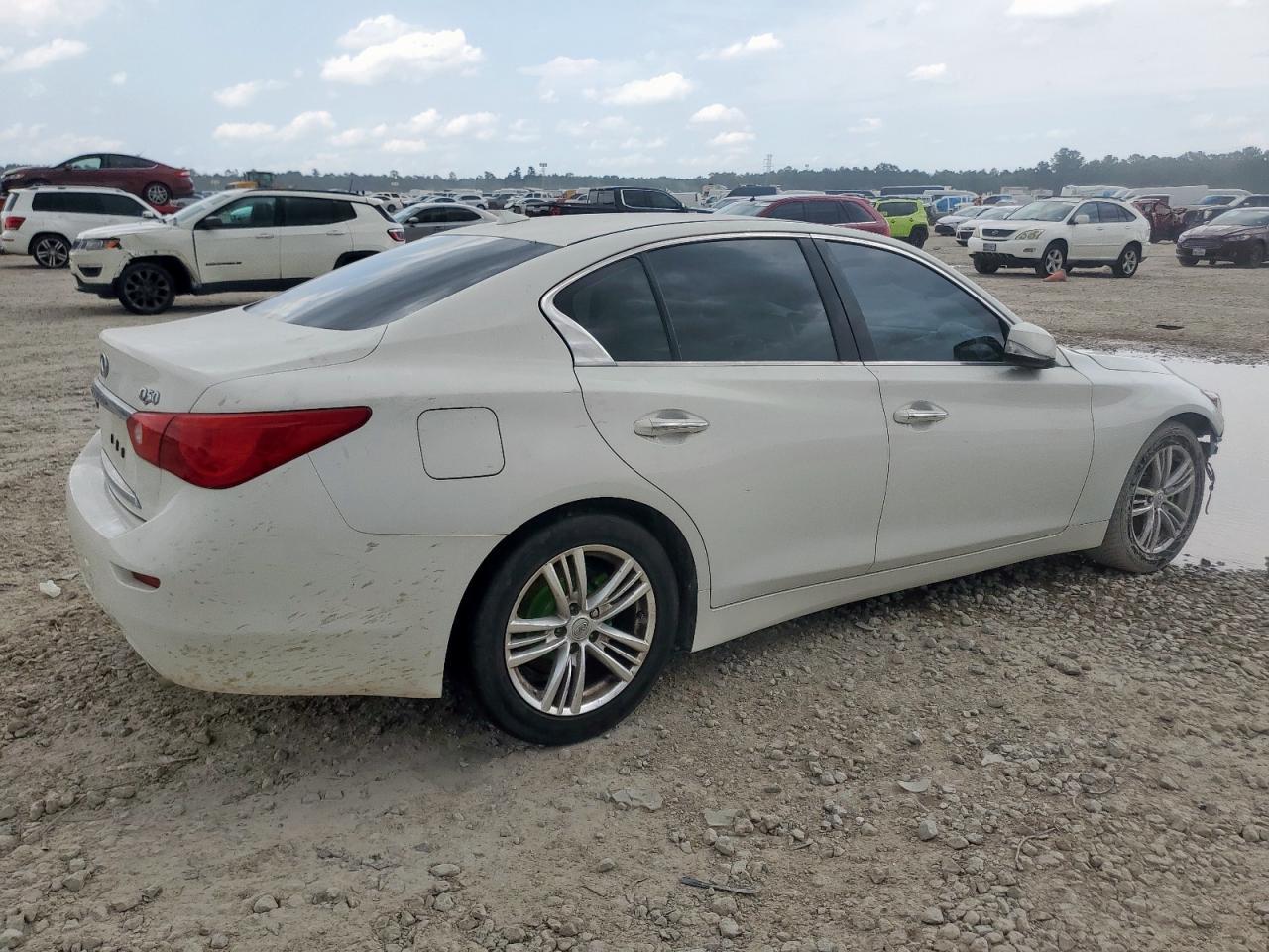 2015 Infiniti Q50 Base - Фото 3