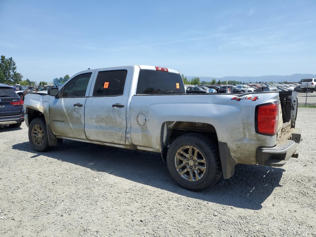 2018 Chevrolet Silverado K1500 Custom - Фото 2