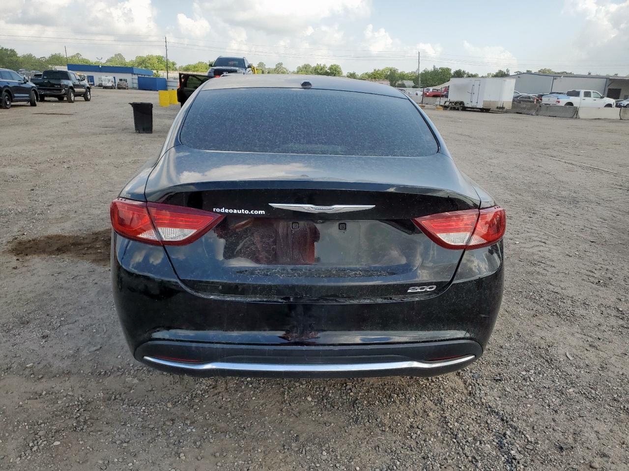 2016 Chrysler 200 Limited - Фото 6