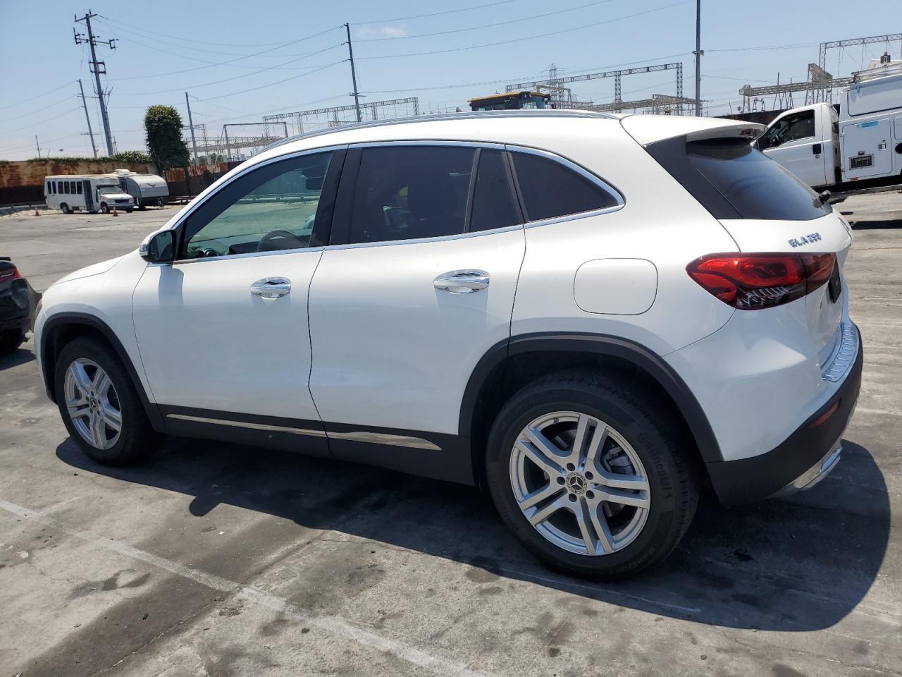 2021 Mercedes-Benz Gla 250 - Image 2