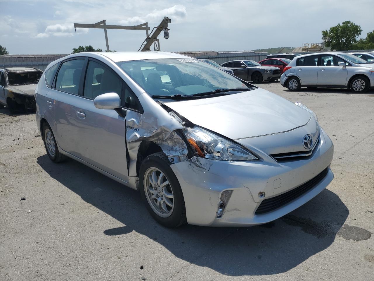 2012 Toyota Prius V - Image 4