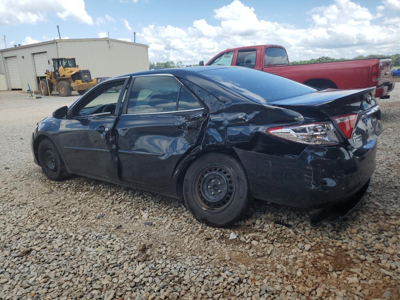 2016 Toyota Camry Le - Image 2