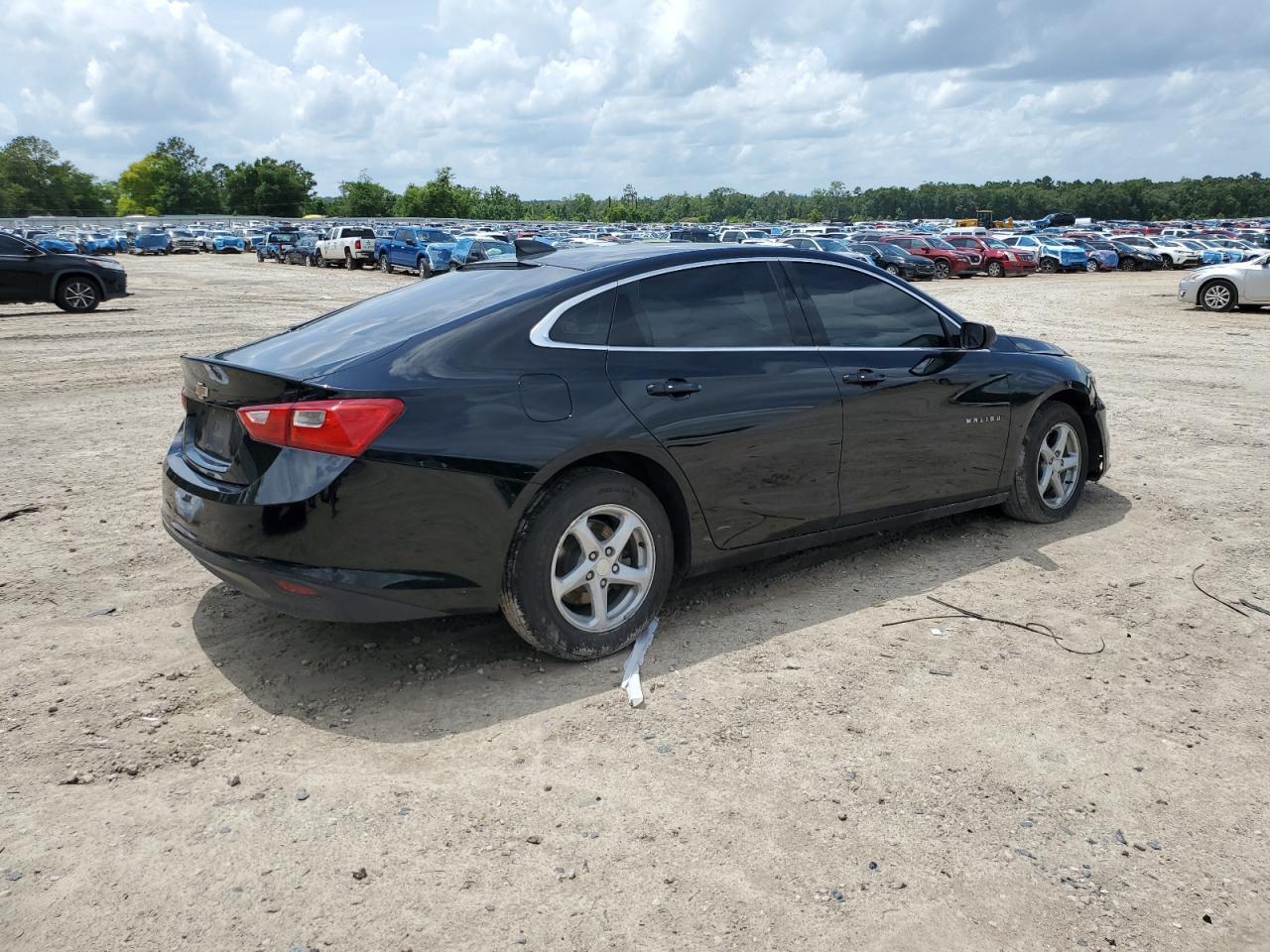 2018 Chevrolet Malibu Ls - Фото 3