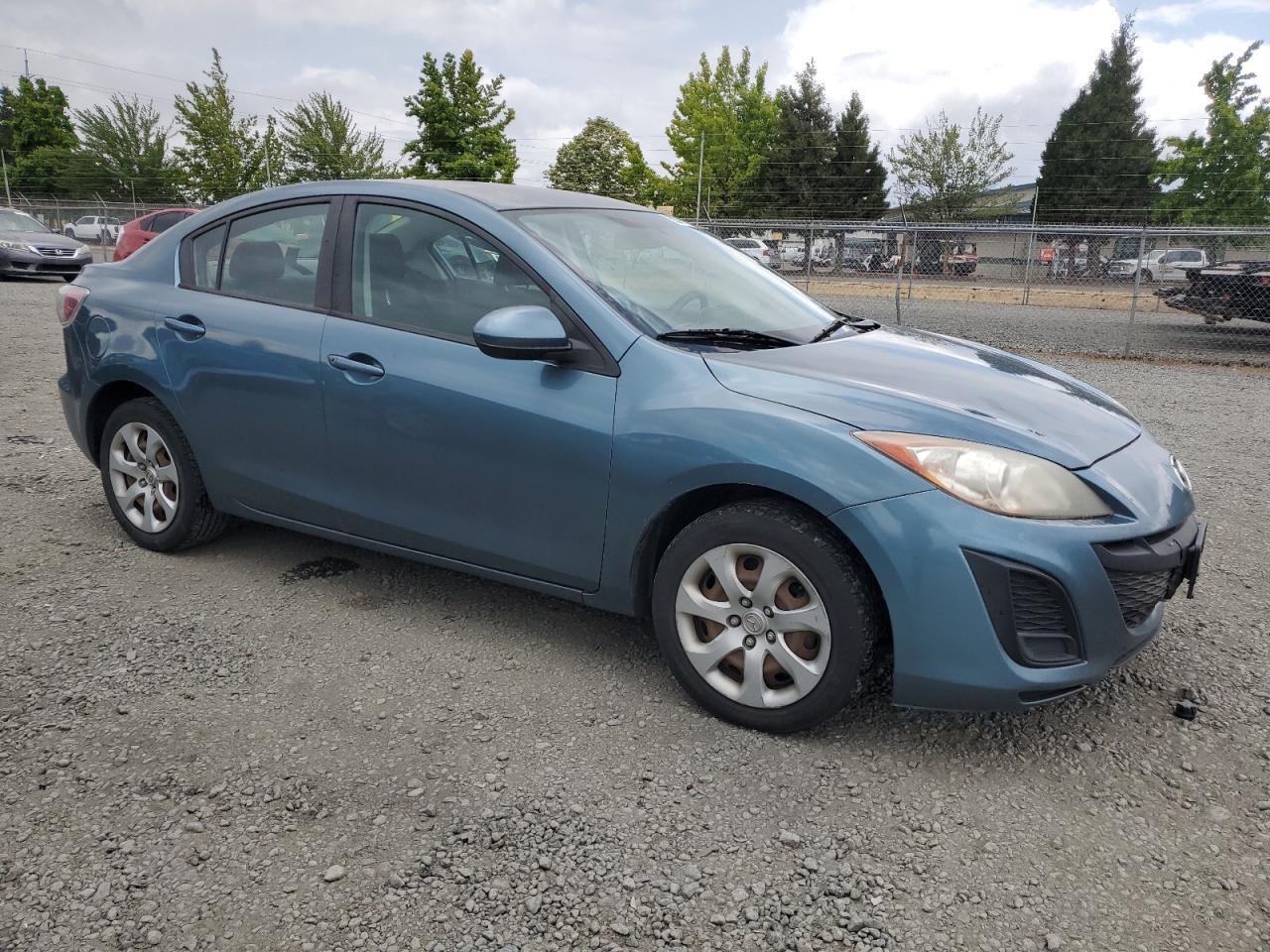 2011 Mazda 3 I - Image 4