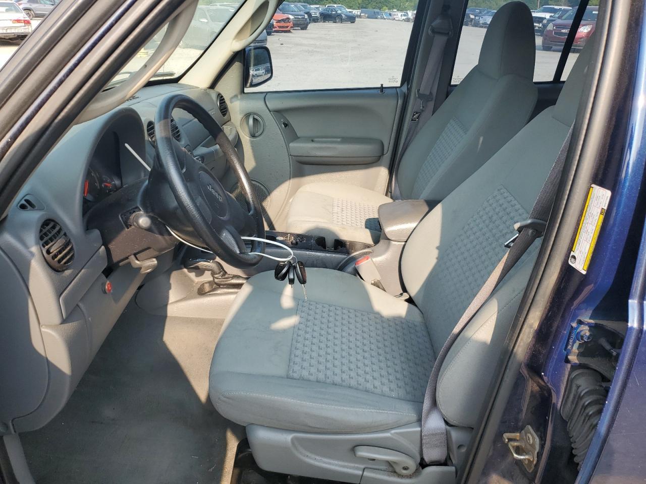 2006 Jeep Liberty Sport - Фото 7