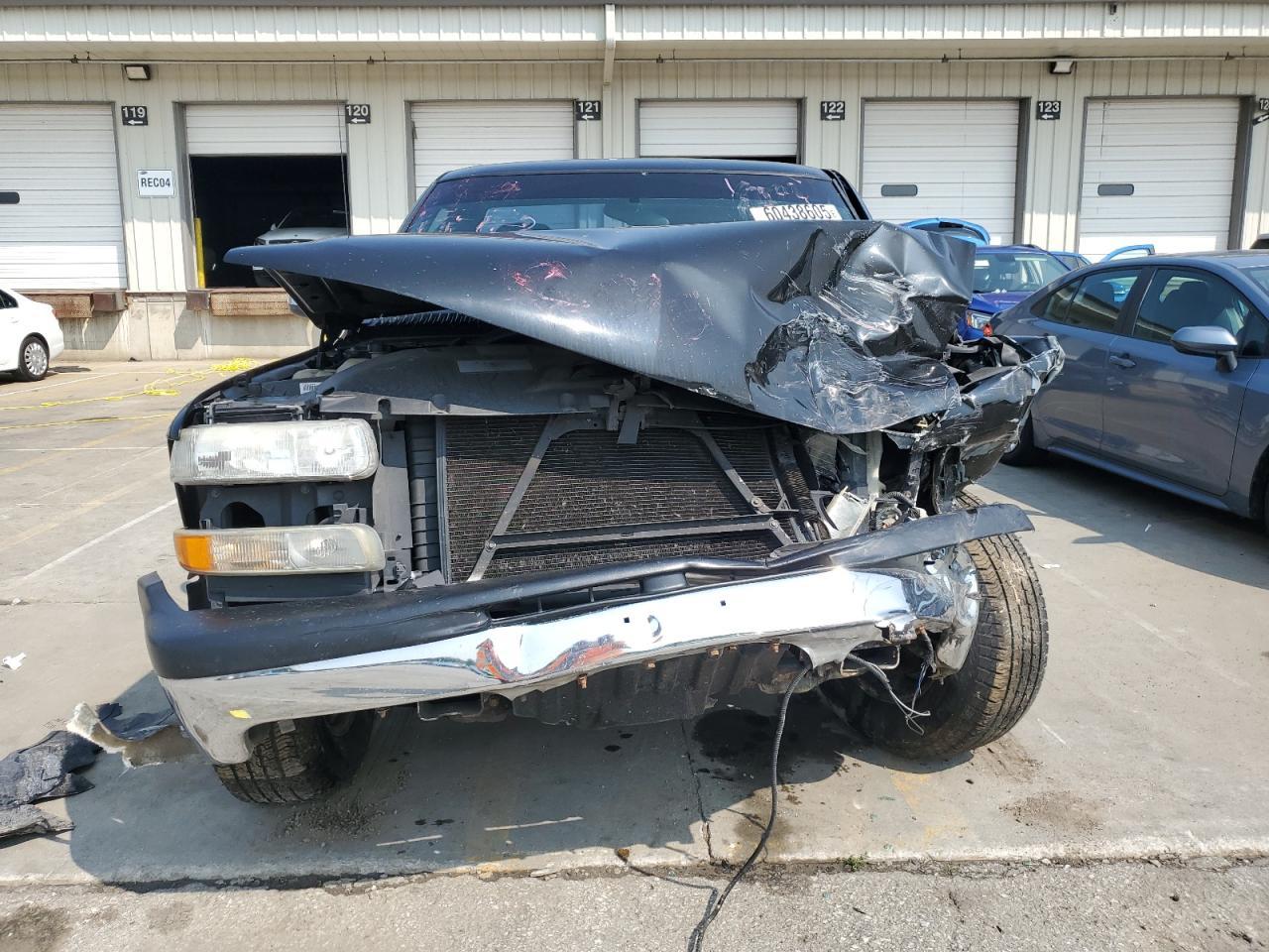 2002 Chevrolet Silverado C1500 - Image 5
