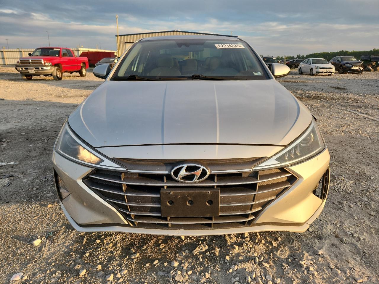 2019 Hyundai Elantra Sel - Image 5