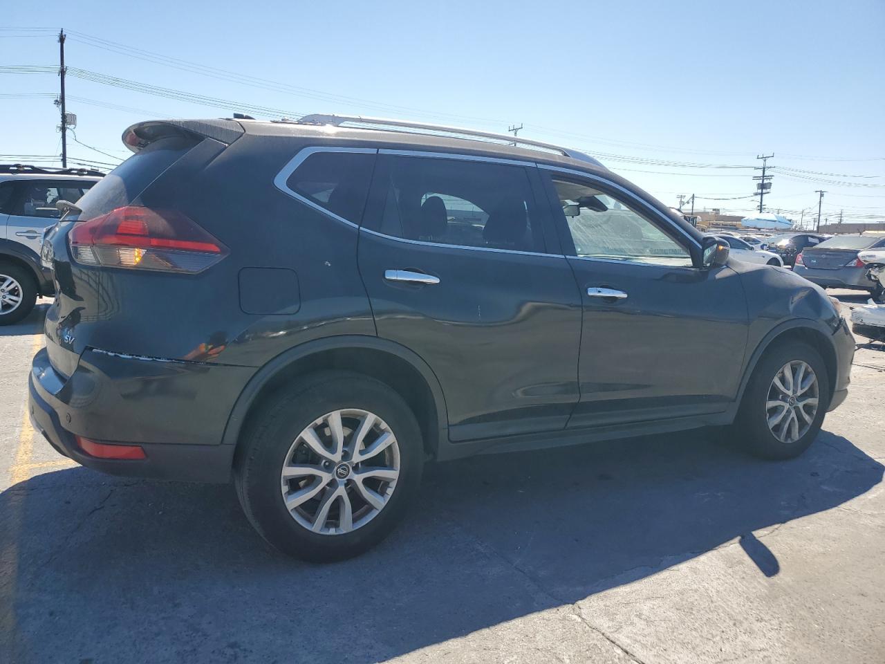 2020 Nissan Rogue S - Фото 3