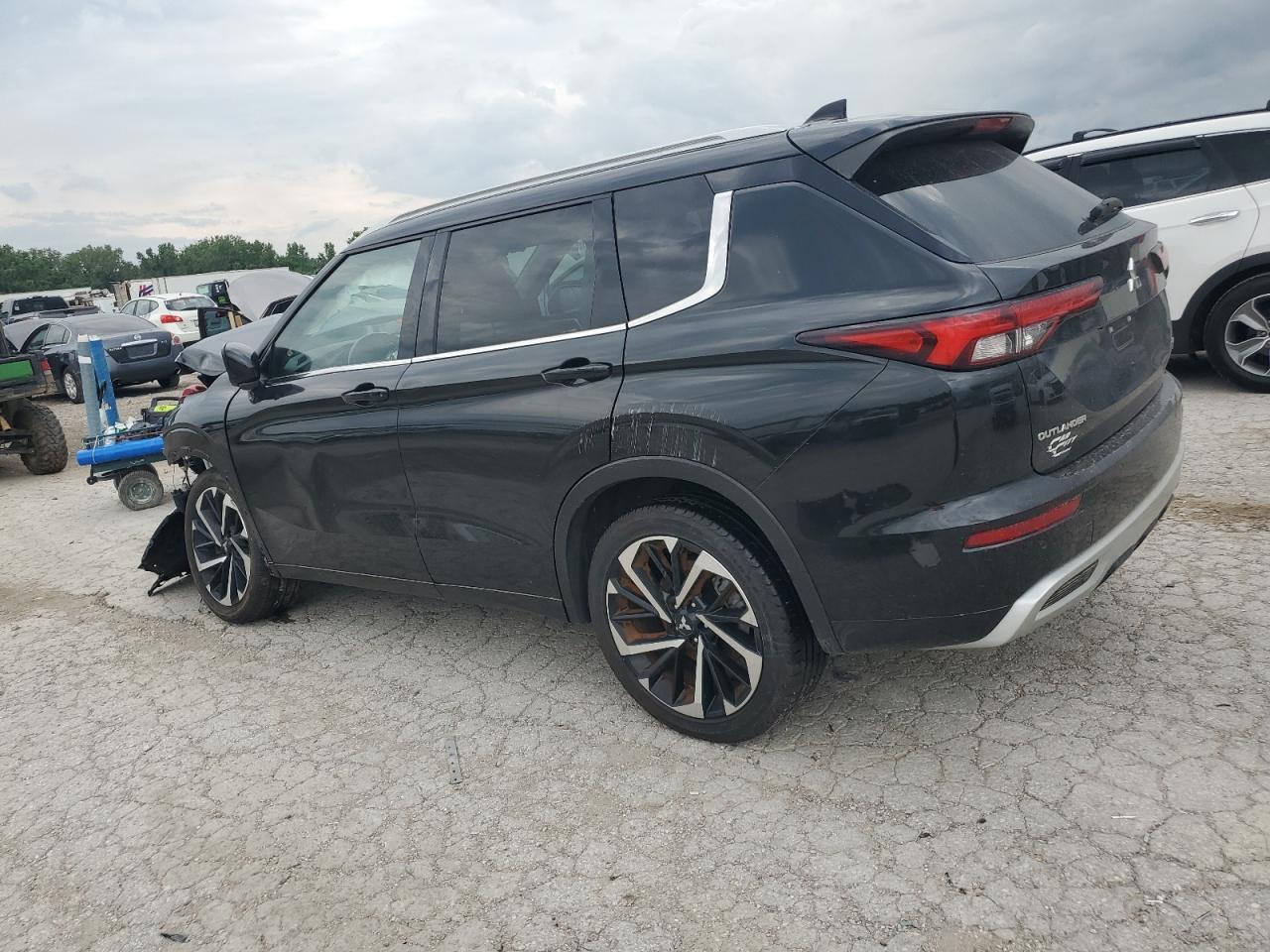 2022 Mitsubishi Outlander Sel - Фото 2