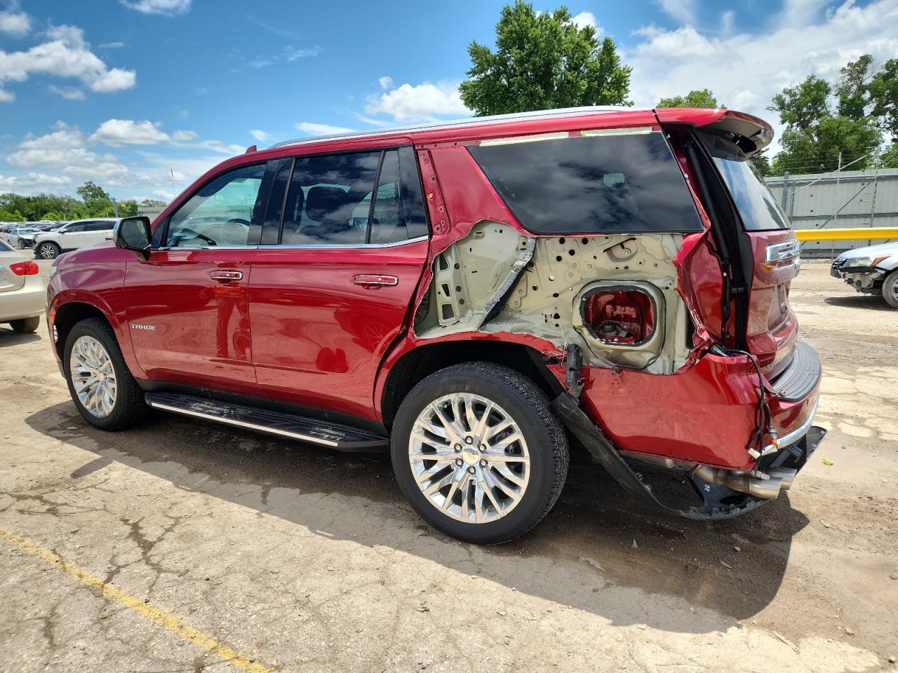 2024 Chevrolet Tahoe K1500 Premier - Фото 2