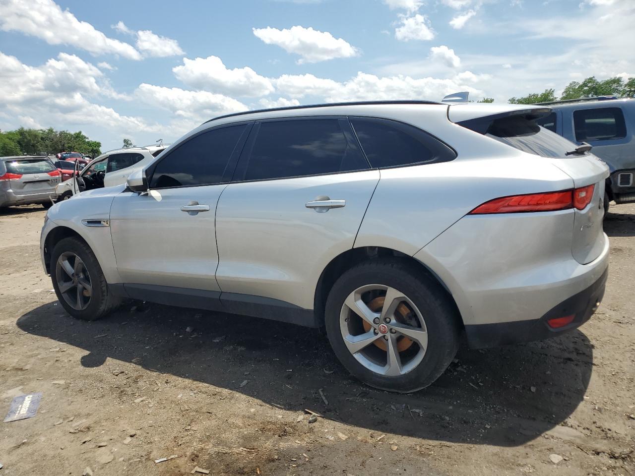 2018 Jaguar F-Pace Premium - Фото 2