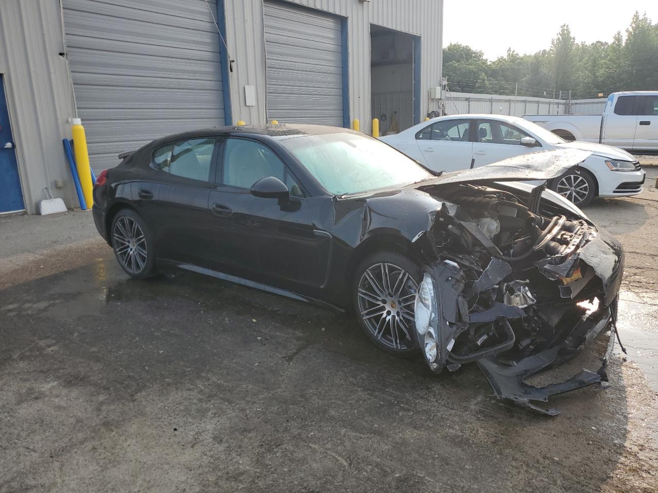 2015 Porsche Panamera 2 - Image 4