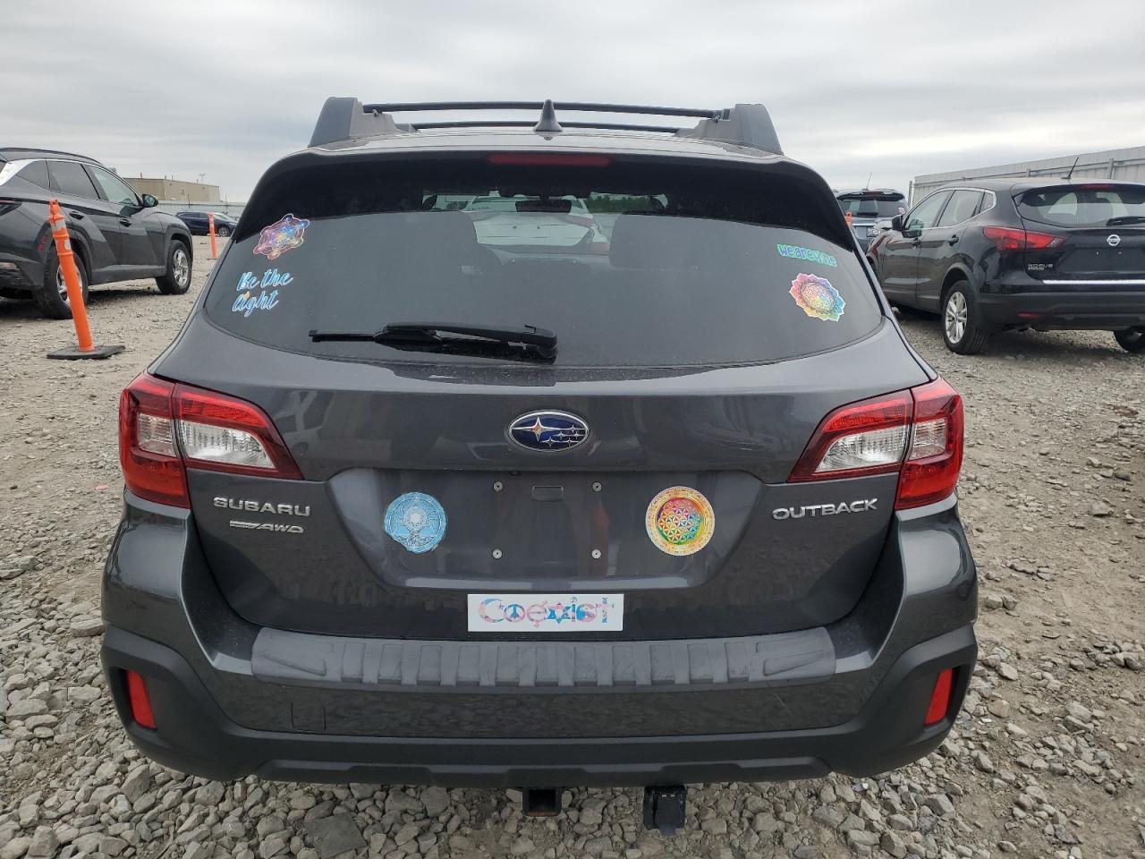 2018 Subaru Outback 2.5I Premium - Image 6