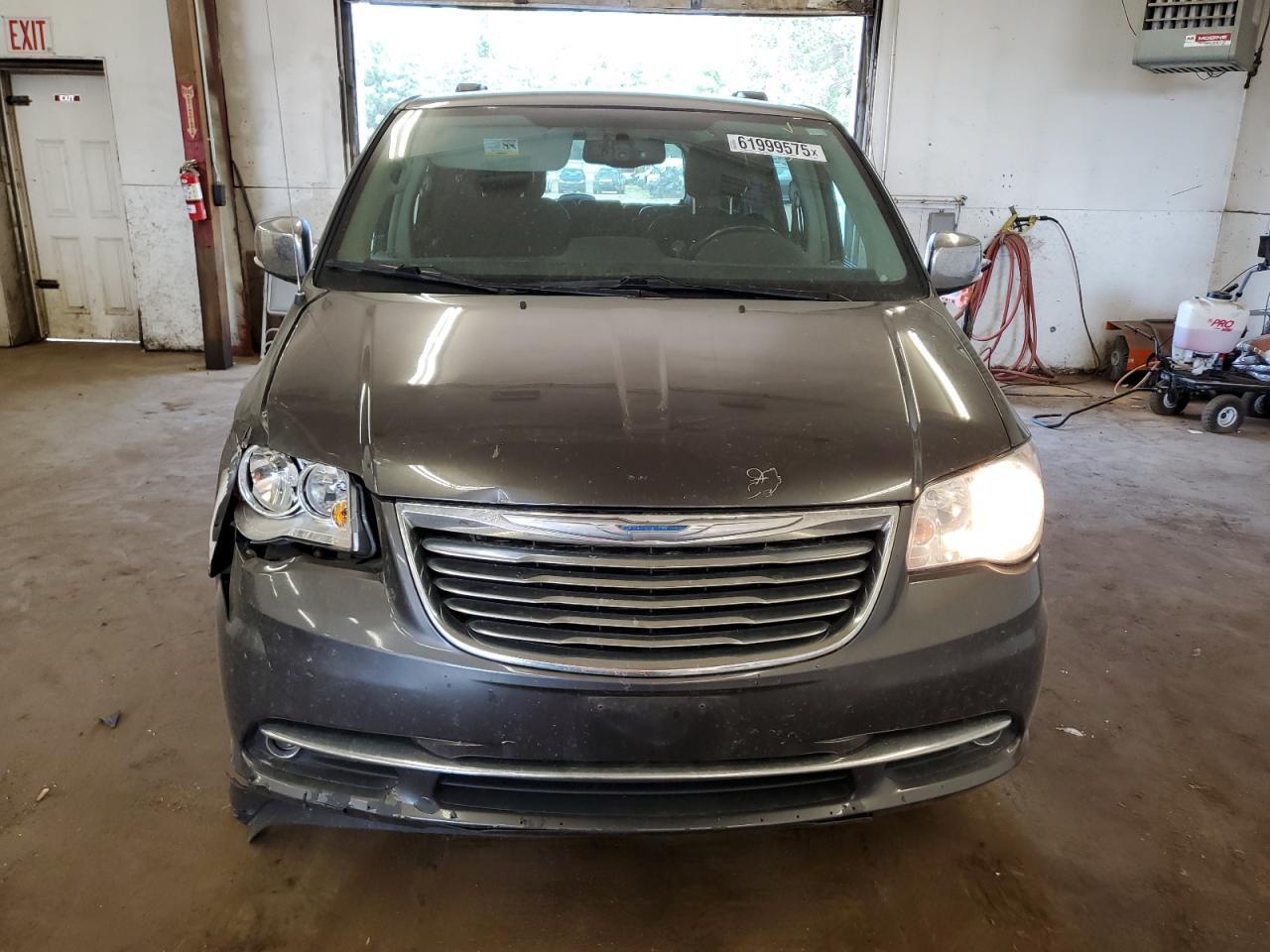 2014 Chrysler Town & Country Touring L - Фото 5