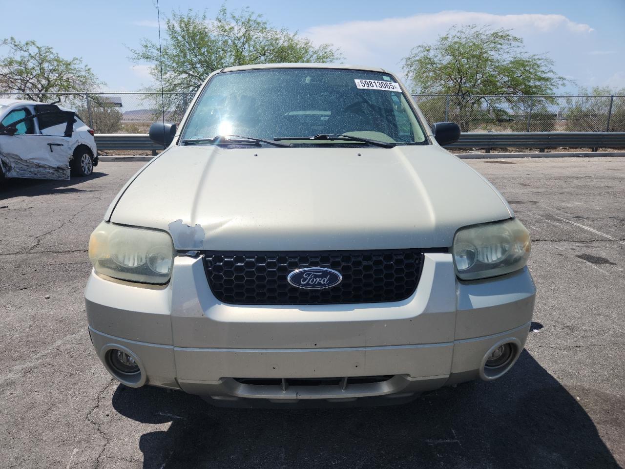 2005 Ford Escape Limited - Image 5