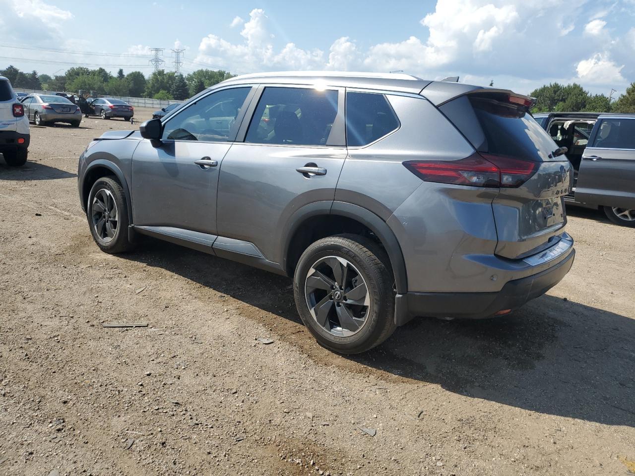 2024 Nissan Rogue Sv - Image 2