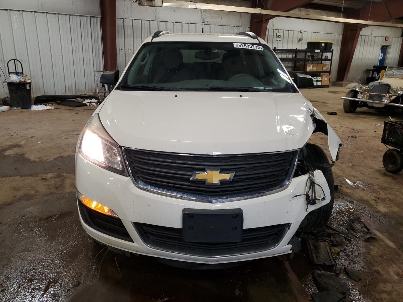 2015 Chevrolet Traverse Ls - Image 5