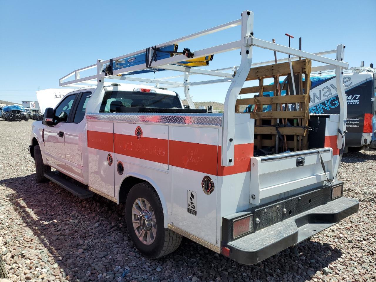 2022 Ford F250 Super Duty - Image 2