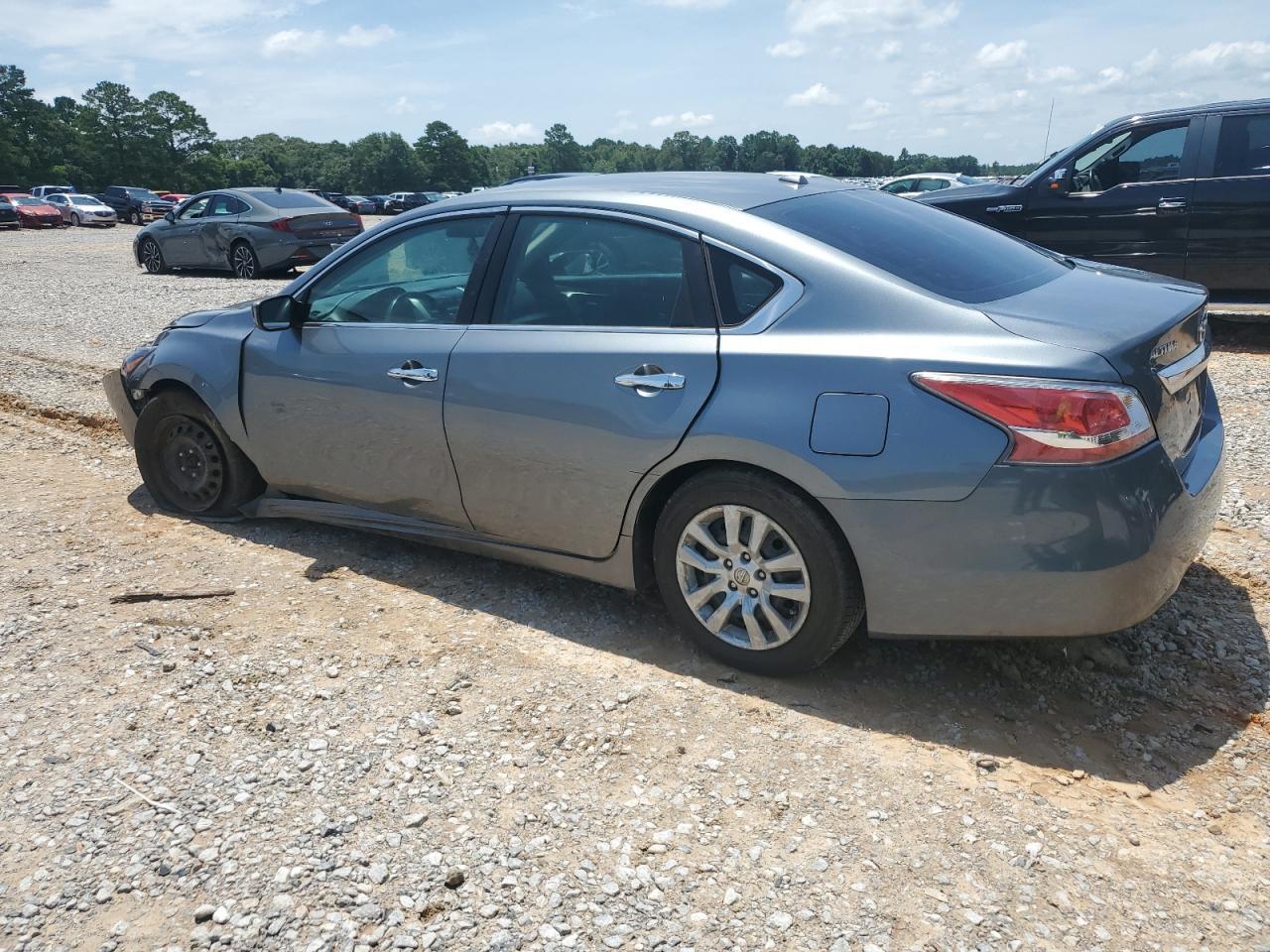 2015 Nissan Altima 2.5 - Image 2
