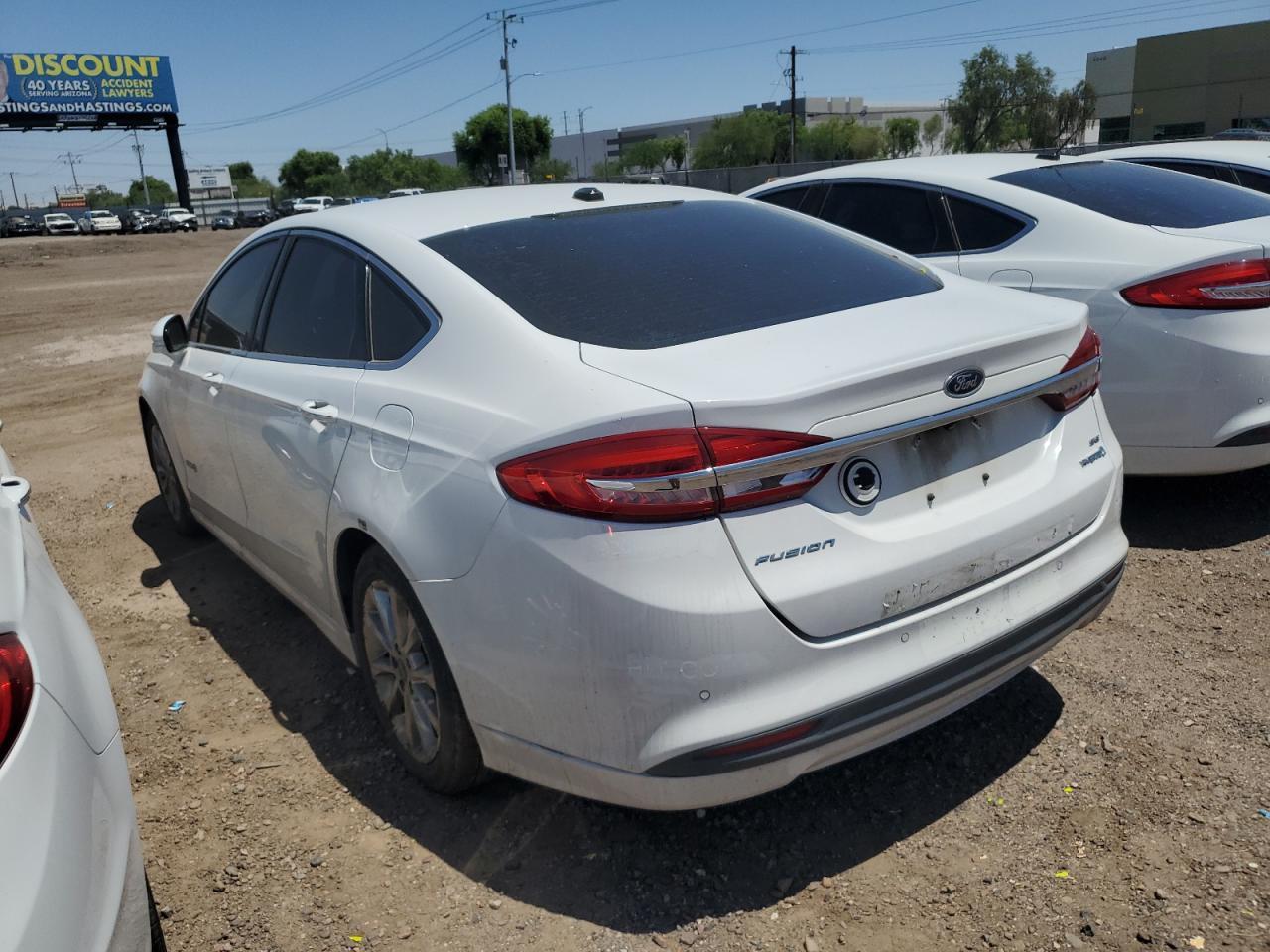 2017 Ford Fusion Se Hybrid - Image 2
