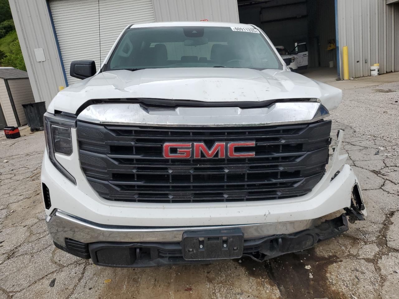 2023 GMC Sierra K1500 - Image 5