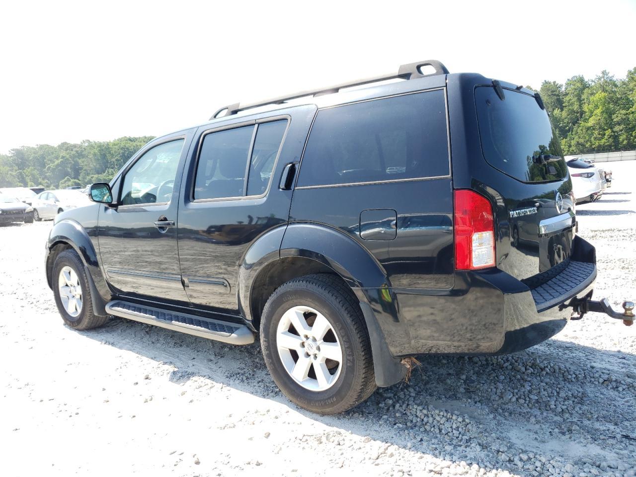 2008 Nissan Pathfinder S - Фото 2